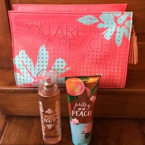 Bath & Body Works Peach gift bag